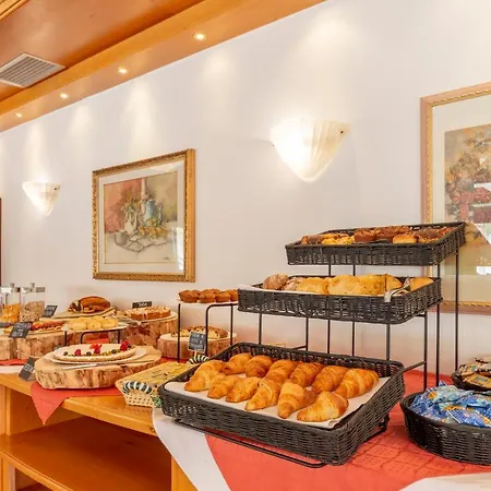 Hotel Flos 3*