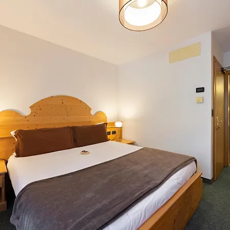 Flos Hotel Moena